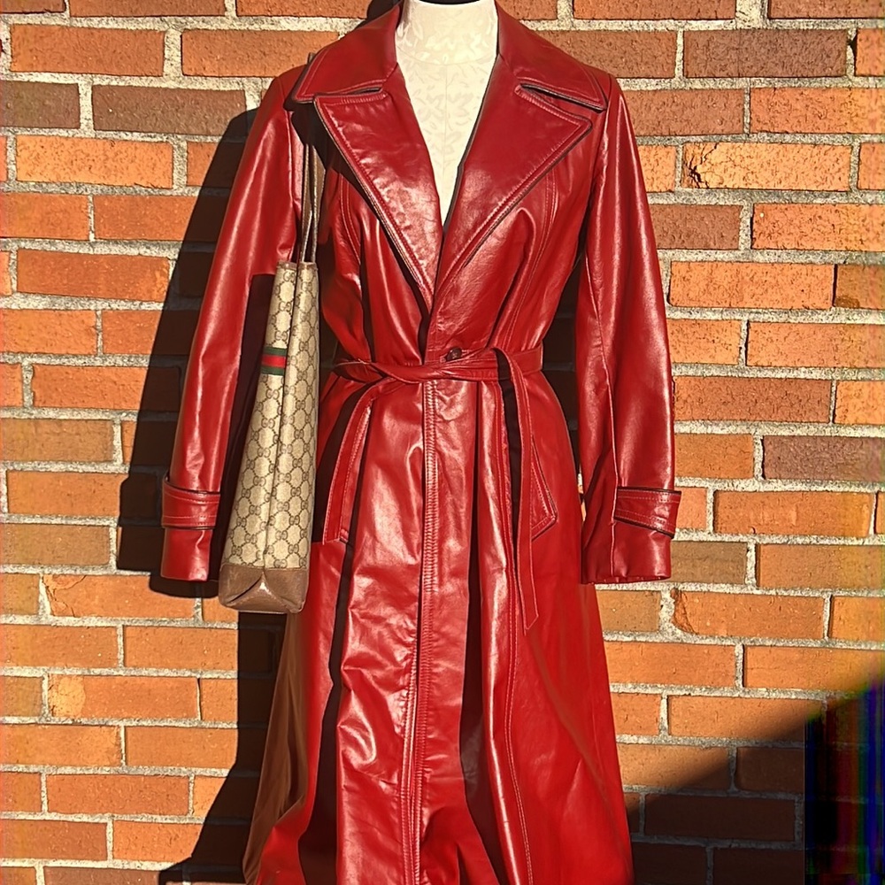 Madison’s Vintage Deep Red Leather Trench Coat size small medium Columbus, OH 😍